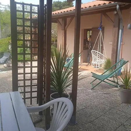 Maison Au Dessus Du De