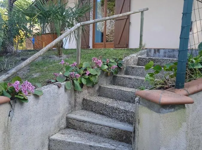 Maison Au Dessus Du De Сasa de vacaciones *