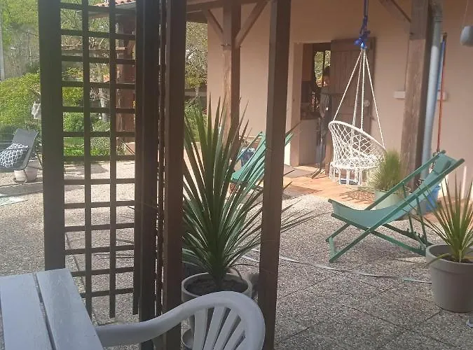Maison Au Dessus Du De